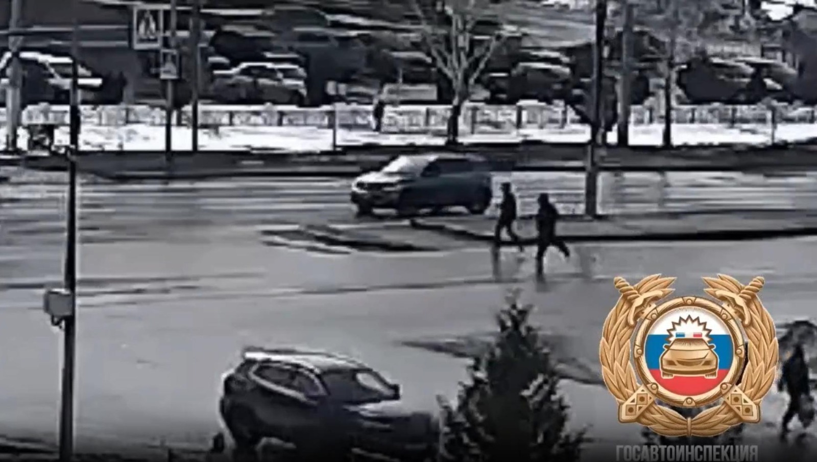 В Башкирии в ДТП автомобиль на «островке безопасности» сбил двух подростков