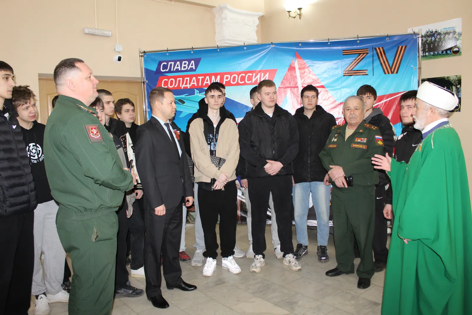 Хәрби хезмәткә чакырылучылар көне: егетләргә изге теләкләр