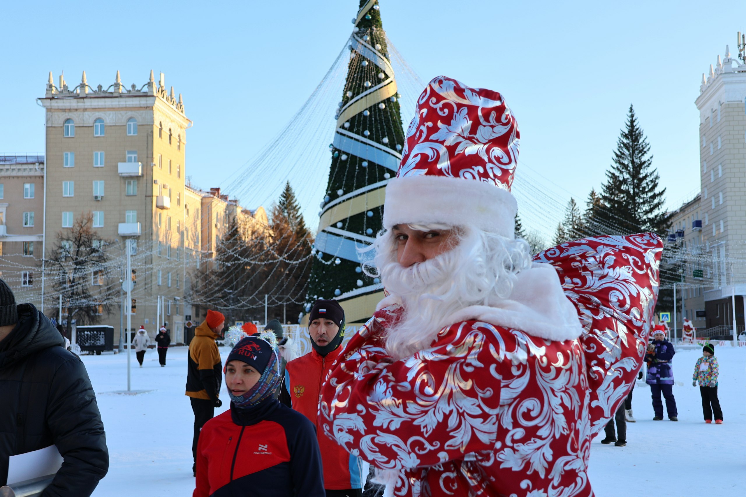 Үзегезгә бәхетле булырга вәгъдә итегез!