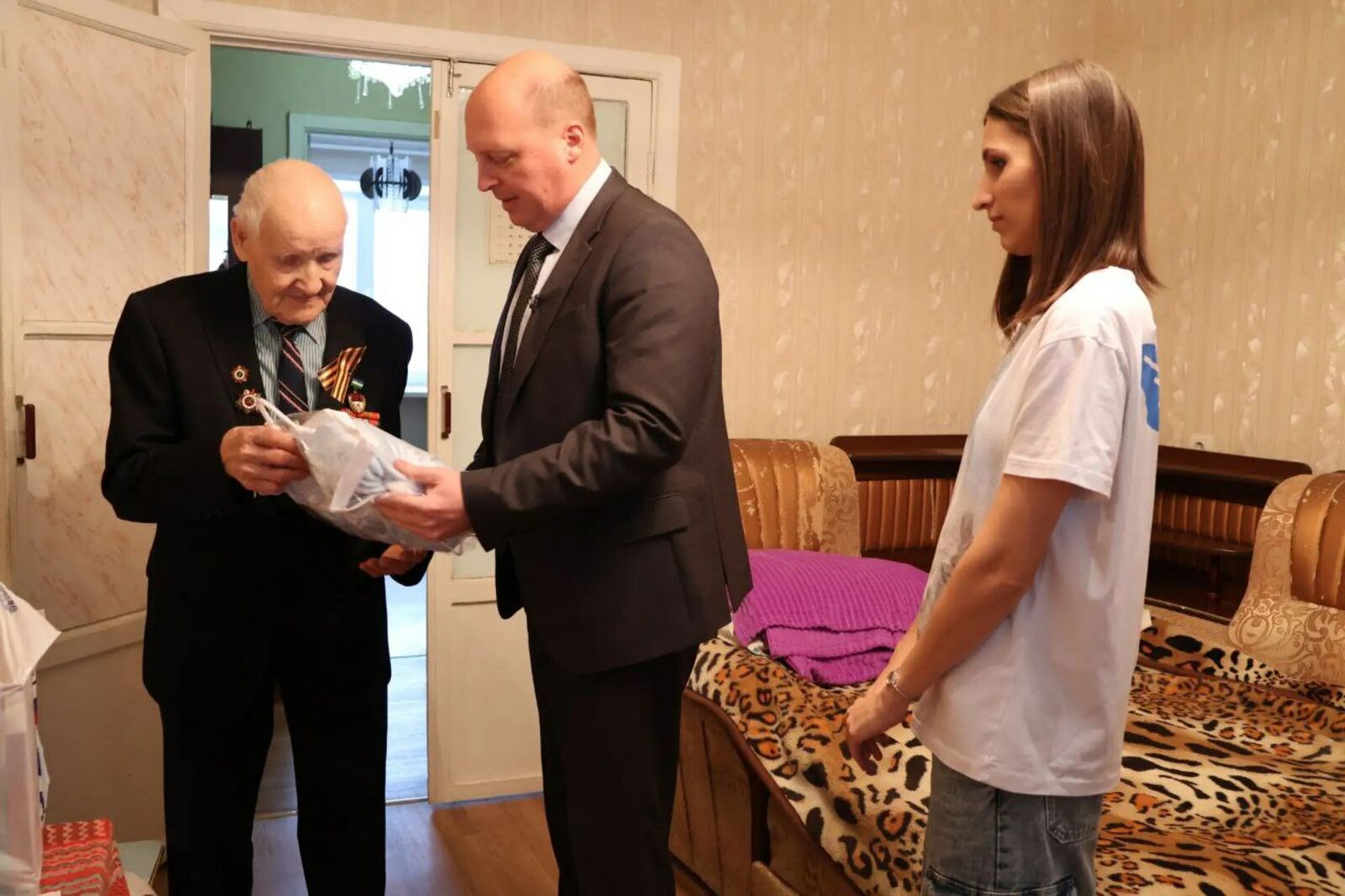 Яңа елга санаулы сәгатьләр калганда