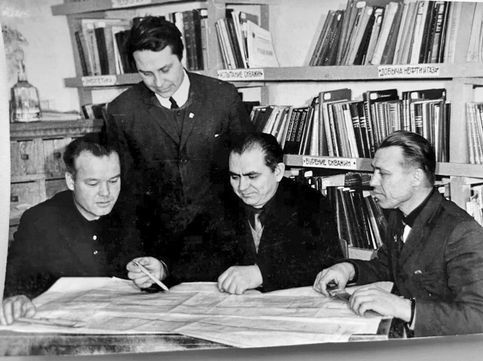 Тарихны кешеләр иҗат итә