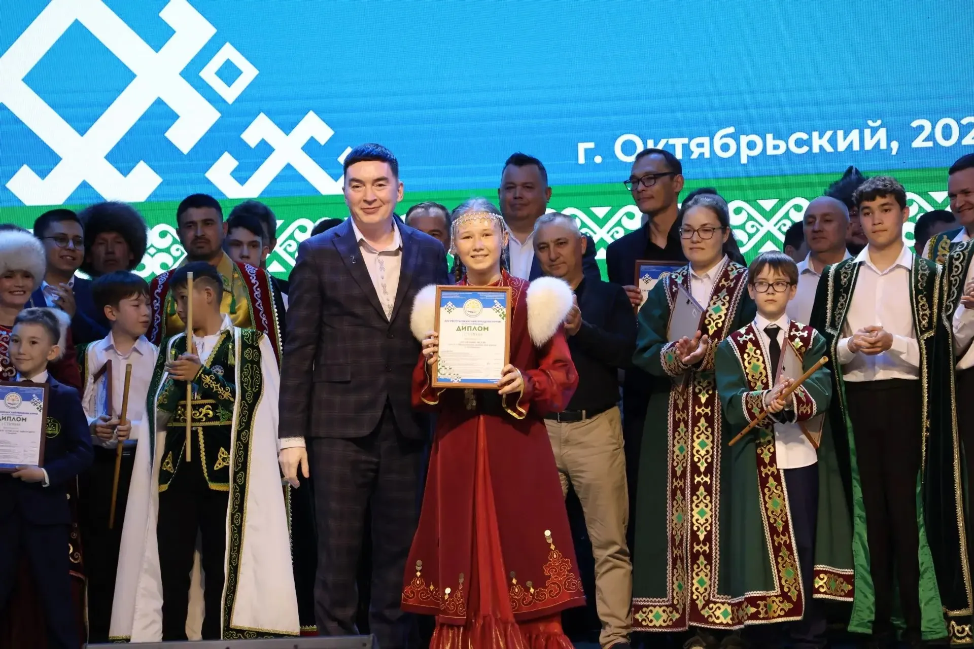 Октябрьский курай моңына күмелде