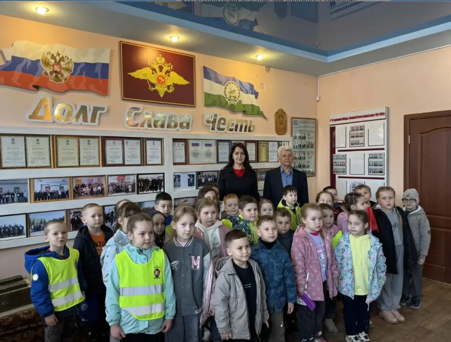 Познакомились с профессией инспектора