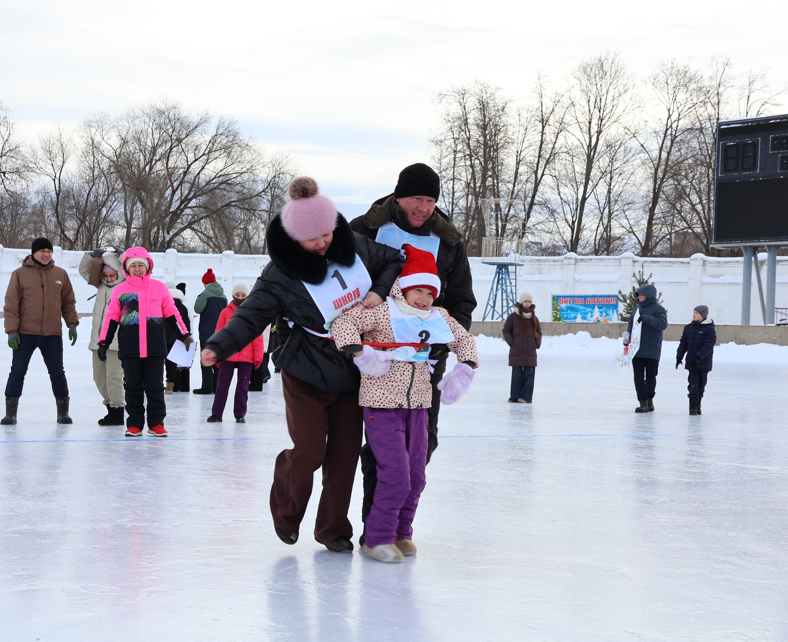 Яңа елда гаиләләр ярышты